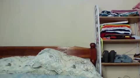 sweetbutterfly99 online show from February 3, 9:58 am