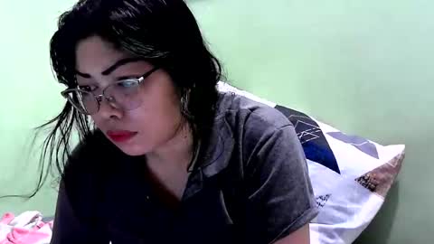 Snapshot of sweetchelsie69 chatting on April 16, 10:49 am sugar online show from April 16, 10:49 am
