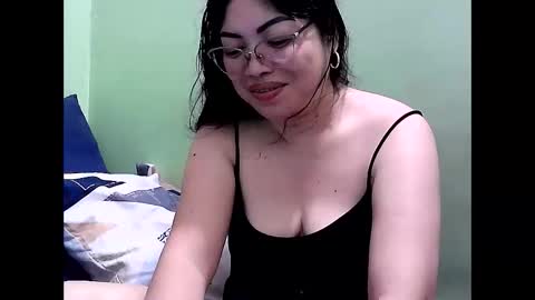 Snapshot of sweetchelsie69 chatting on May 15, 10:55 am sugar online show from May 15, 10:55 am