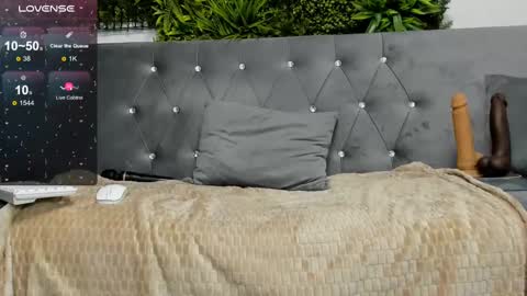 Snapshot of sweetcherry30_ chatting on March 11, 9:45 am Cherry online show from March 11, 9:45 am