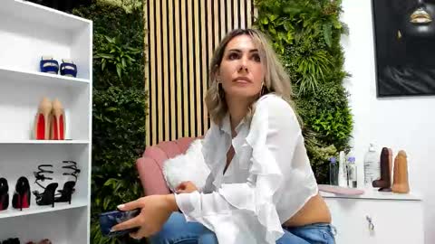 Snapshot of sweetcherry30_ chatting on September 17, 6:15 am Cherry online show from September 17, 6:15 am