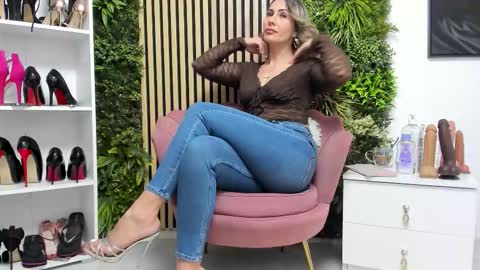 Snapshot of sweetcherry30_ chatting on January 13, 7:02 am Cherry online show from January 13, 7:02 am