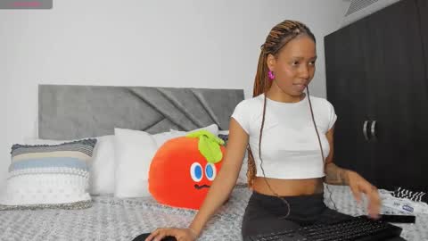 Tell me Salome  online show from October 29, 7:48 pm