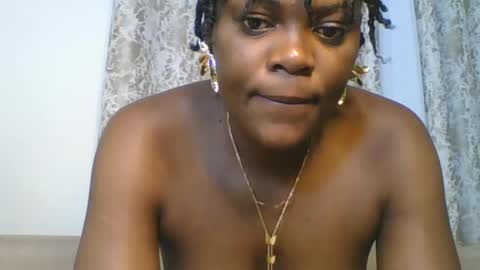 Snapshot of sweetdarkskin chatting on June 25, 4:23 am CLARIS online show from June 25, 4:23 am