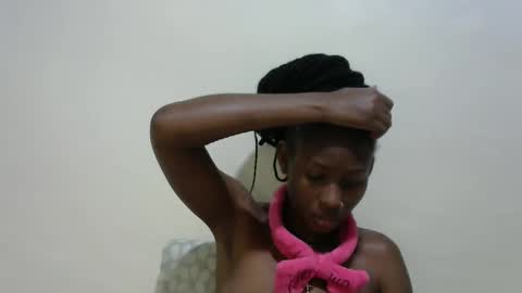 sweetDee online show from February 15, 5:51 am