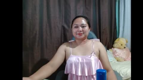 Snapshot of sweetdemurelady chatting on May 10, 12:32 pm Lynn online show from May 10, 12:32 pm