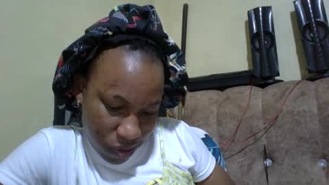 Snapshot of sweetdiva2012 chatting on October 12, 2:10 am sweetdiva2012 online show from October 12, 2:10 am