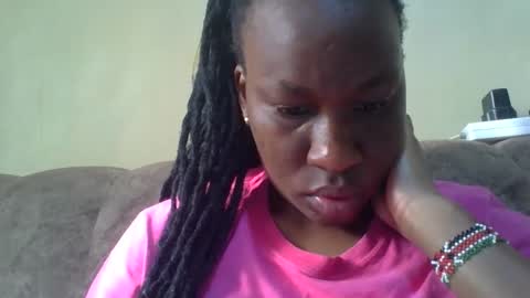 Snapshot of sweetdiva2012 chatting on April 6, 4:46 am sweetdiva2012 online show from April 6, 4:46 am