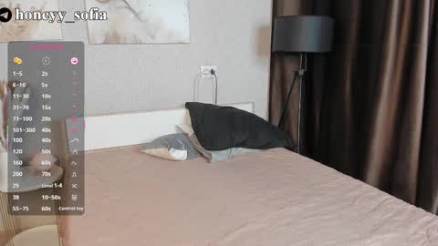 Snapshot of sweete_sofia chatting on February 21, 8:05 pm Sofia online show from February 21, 8:05 pm