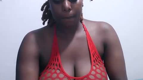 Snapshot of sweetgal11 chatting on October 5, 3:32 pm sweetgal11 online show from October 5, 3:32 pm