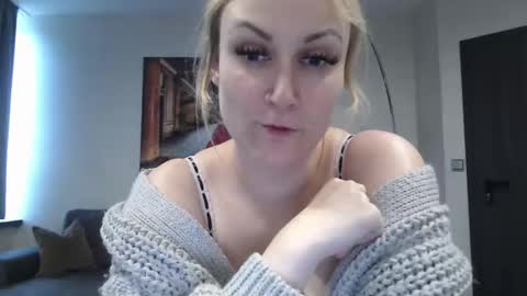Snapshot of sweetgermangoddess chatting on October 4, 9:40 am sweetgermangoddess online show from October 4, 9:40 am