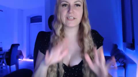 Snapshot of sweetgermangoddess chatting on January 10, 9:52 pm sweetgermangoddess online show from January 10, 9:52 pm