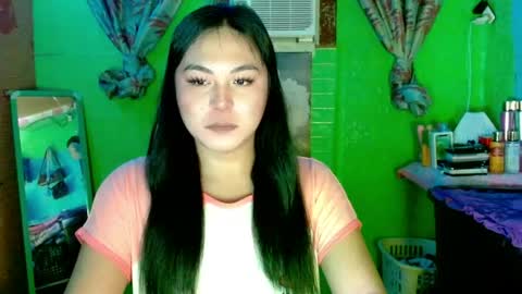 Snapshot of sweetgirl_kathy chatting on April 23, 5:37 pm Kathy online show from April 23, 5:37 pm