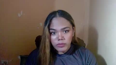 Snapshot of sweethot_bella chatting on September 8, 2:27 pm Bella online show from September 8, 2:27 pm