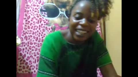 Snapshot of sweetib1 chatting on February 8, 6:22 pm sweetib1 online show from February 8, 6:22 pm