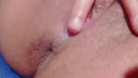 Snapshot of sweetie33_fox chatting on December 1, 6:57 pm sweetie33_fox online show from December 1, 6:57 pm