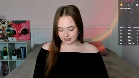 Hannah online show from July 18, 3:38 pm