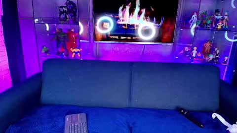 Snapshot of sweetie_foxxxx chatting on February 11, 3:11 am violeta online show from February 11, 3:11 am