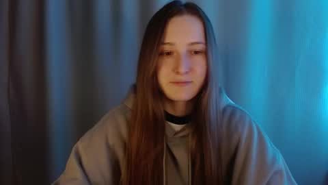 Snapshot of sweetie_lover chatting on March 1, 9:28 pm Annie online show from March 1, 9:28 pm