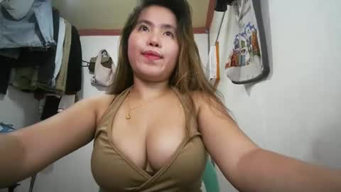 Snapshot of sweetie_trishiaxx chatting on April 2, 10:24 am Your GoodGirlSweet trish online show from April 2, 10:24 am