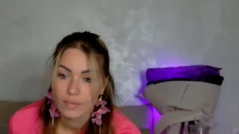 Snapshot of sweetiedarlingxoxox chatting on October 6, 1:19 pm Daddy Babby Girl online show from October 6, 1:19 pm