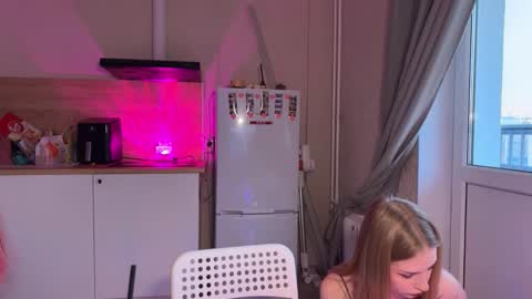 sweetie Lisa3 online show from March 23, 4:11 pm