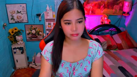 Snapshot of sweetienicole chatting on January 16, 3:23 am Nicole online show from January 16, 3:23 am