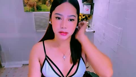 Snapshot of sweetienicole chatting on October 20, 12:11 am Nicole online show from October 20, 12:11 am