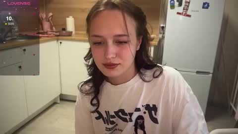 Eva and Lisa online show from September 9, 2:27 pm