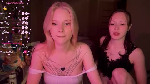 Eva and Lisa online show from September 19, 6:30 pm