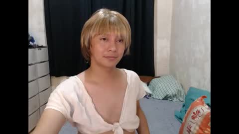 Snapshot of sweetinocent69xxx chatting on April 30, 3:40 pm Sweet Inocent online show from April 30, 3:40 pm
