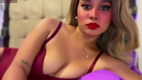 sweetjhessa69 online show from May 29, 2:20 am