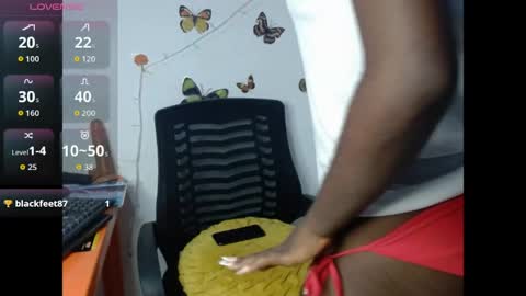 Snapshot of sweetjuicyclit chatting on May 27, 1:57 am zuri online show from May 27, 1:57 am