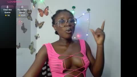 Snapshot of sweetjuicyclit chatting on June 3, 9:31 pm zuri online show from June 3, 9:31 pm