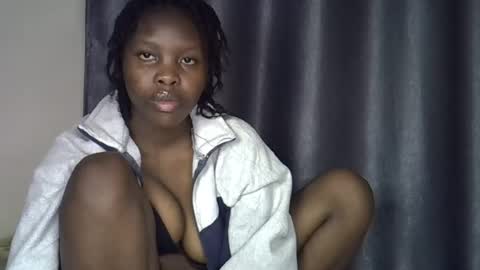 Snapshot of sweetkirrie chatting on July 11, 8:55 pm sweetkirrie online show from July 11, 8:55 pm