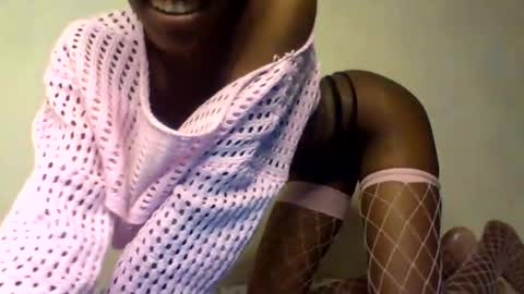 Snapshot of sweetkola1 chatting on January 16, 4:49 am sweetkola online show from January 16, 4:49 am