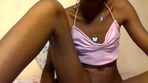 Snapshot of sweetkola1 chatting on January 18, 4:16 am sweetkola online show from January 18, 4:16 am