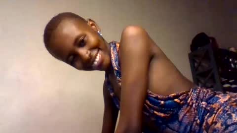 Snapshot of sweetkola1 chatting on February 3, 4:56 pm sweetkola online show from February 3, 4:56 pm