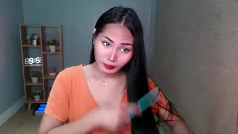Snapshot of sweetladyboyx chatting on January 1, 11:07 pm   online show from January 1, 11:07 pm