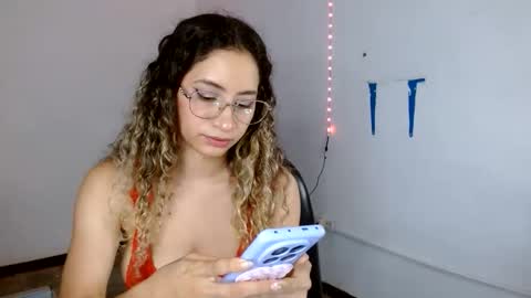 SWEET LATINA online show from May 14, 1:23 am