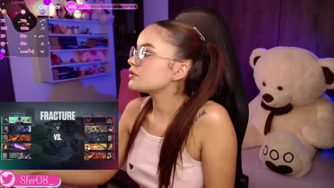 Snapshot of sweetlee_1 chatting on January 18, 10:06 pm    online show from January 18, 10:06 pm