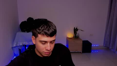 Lian online show from December 6, 6:15 am