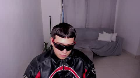 Lian online show from February 27, 8:39 am