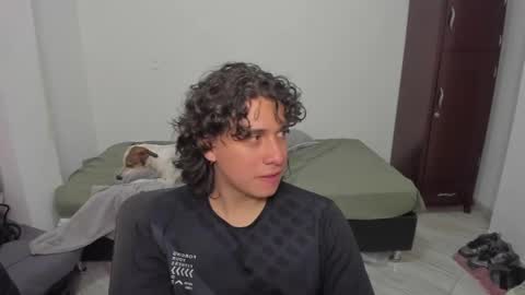 Lian online show from May 7, 1:33 am