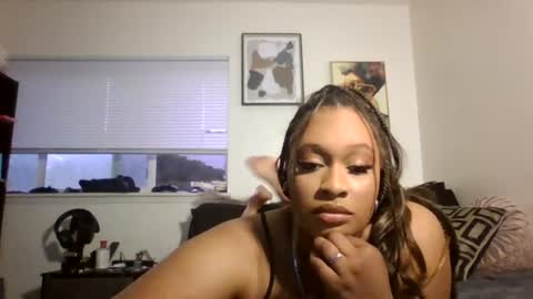 Snapshot of sweetlikehoneyxox chatting on July 7, 3:53 am sweetlikehoneyxox online show from July 7, 3:53 am