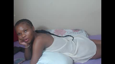 sweetlipss_ online show from September 10, 5:13 pm