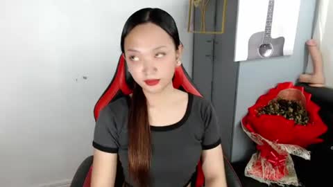 Snapshot of sweetlunarose chatting on July 12, 8:27 am lilcherry online show from July 12, 8:27 am