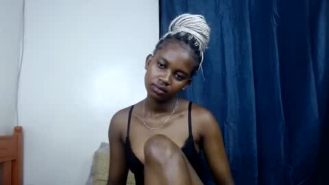 Snapshot of sweetlykaya chatting on July 14, 12:02 am KAYA online show from July 14, 12:02 am