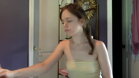 sweetmarie223 online show from May 12, 4:15 pm
