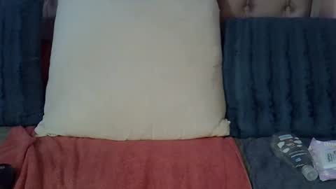 sweetmellowx1 online show from January 25, 10:29 am